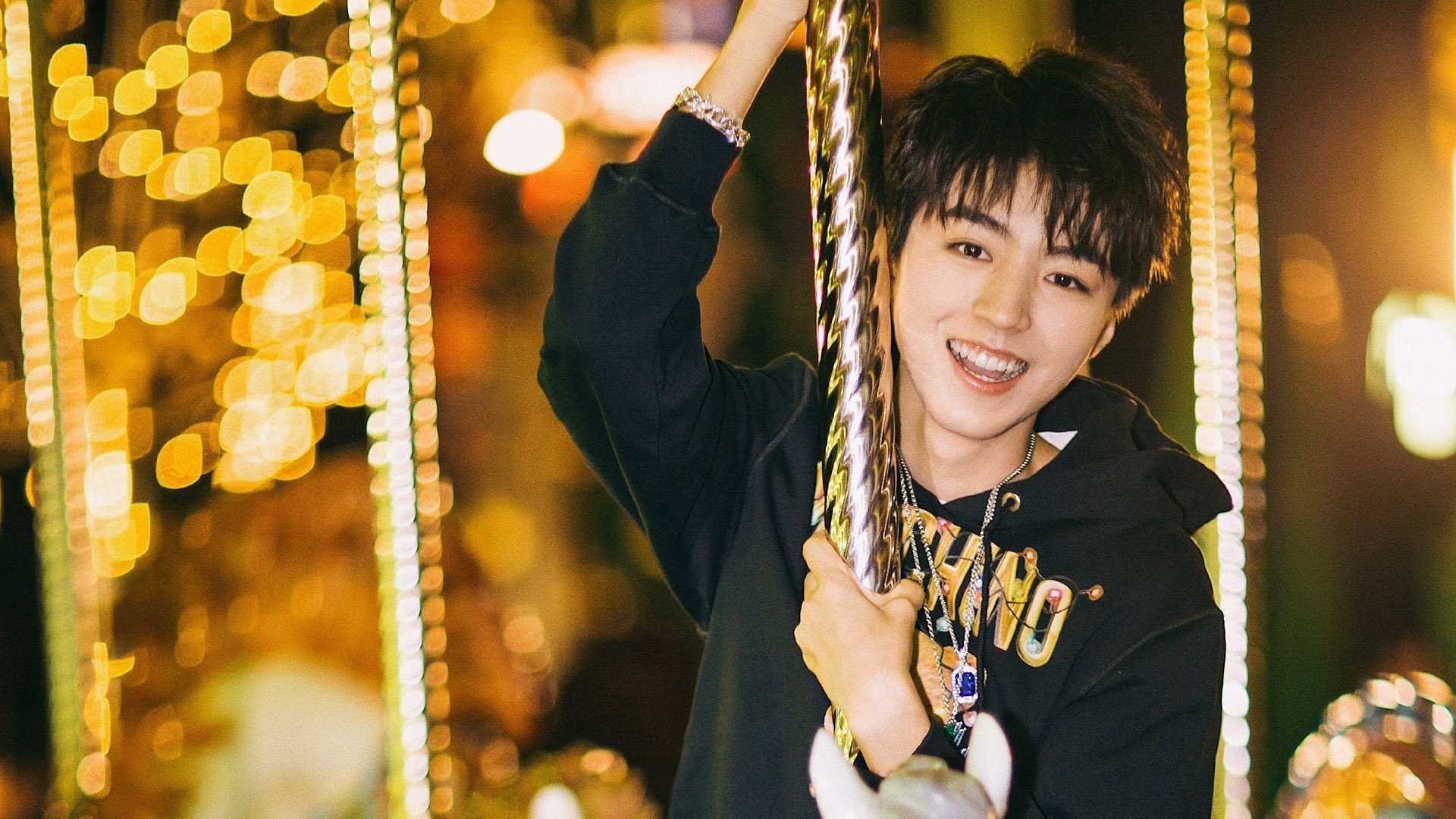 西甲门神多次神级扑救,比赛高潮迭起,西甲门将60米吊射