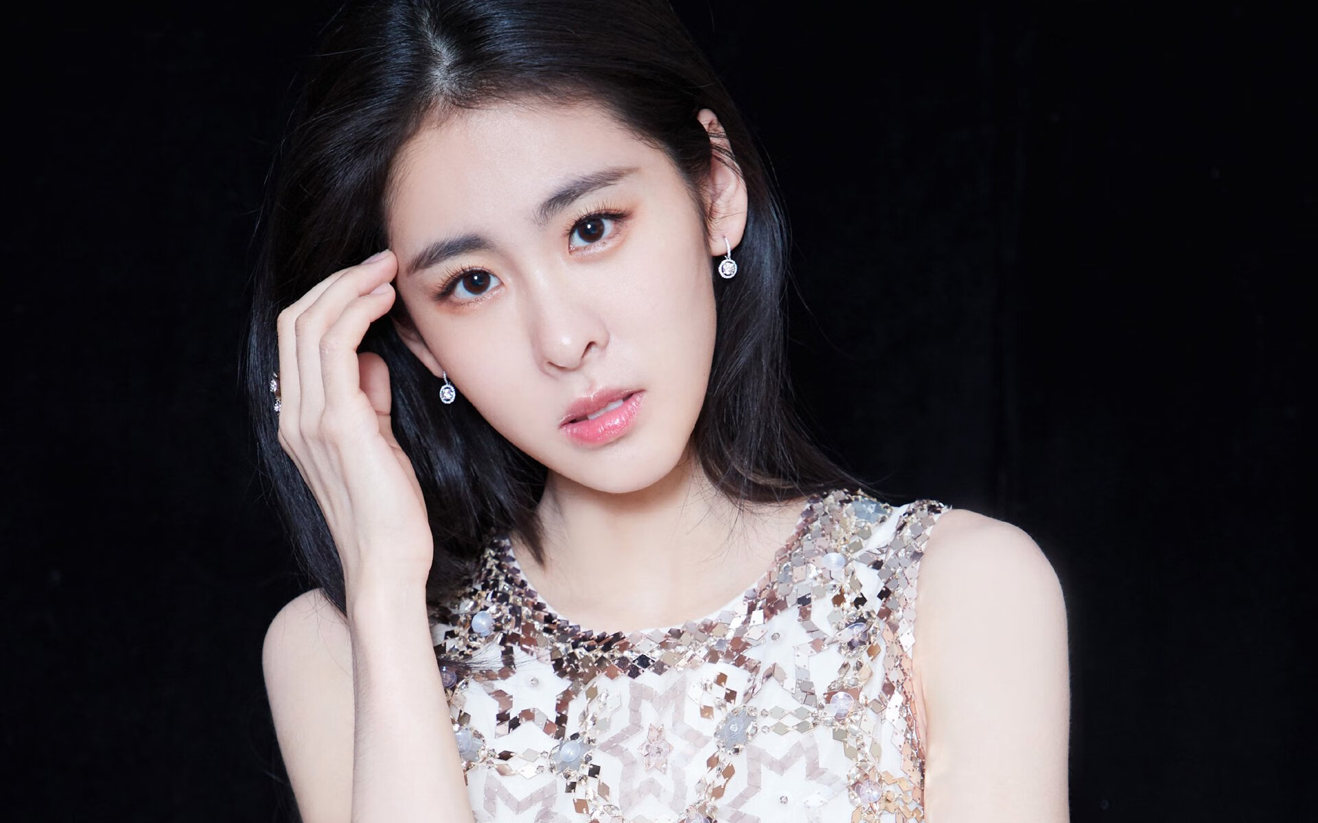 匈牙利前锋神秘受伤,备战巴尔干球队,匈牙利nb